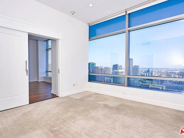 900 W Olympic Blvd #31E — Photo 20
