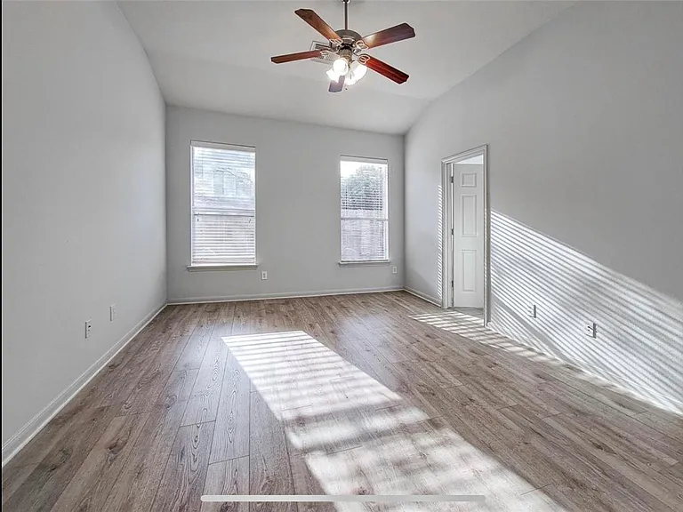 6422 Richland Hills Dr — Photo 10