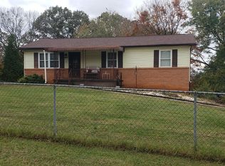 2745 Lisa Cir, Strawberry Plains, TN 37871