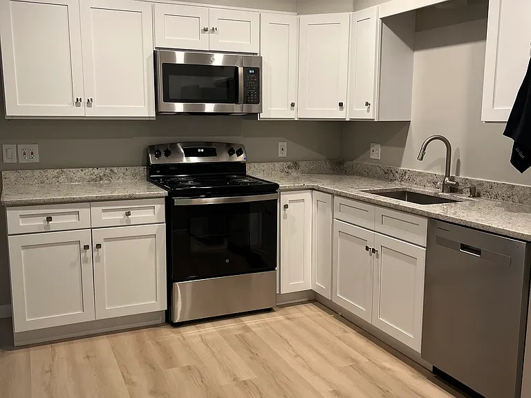 284 Dimmick Rd #B — Photo 3