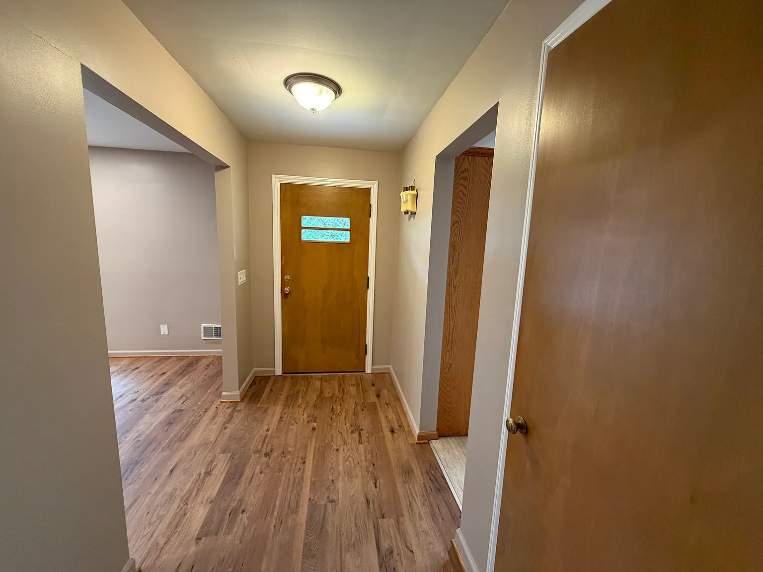 2 bed, 1200 sqft, $2,350 — Photo 4