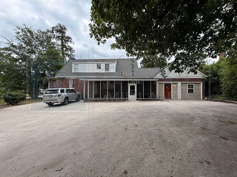 3925 Rosewood Dr — Photo 20
