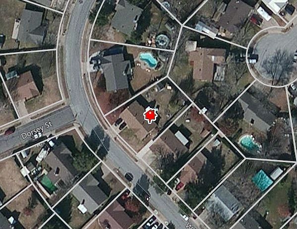 1st image of 530 Willow Cir W