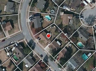 530 Willow Cir W, Burleson, TX 76028