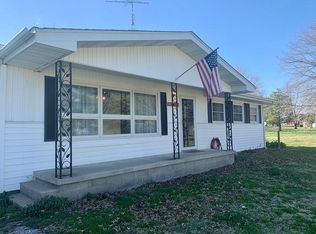 603 S Hickory St, Belle Rive, IL 62810