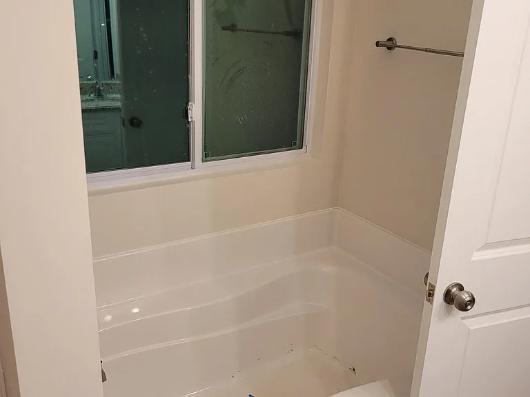 392 Stephanie Dr — Photo 8