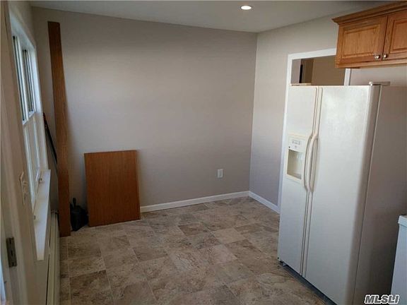 5th image of 64 Nassau Ave