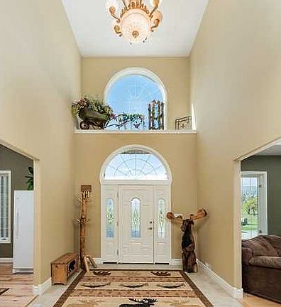 2nd image of 4 Kristen Ln