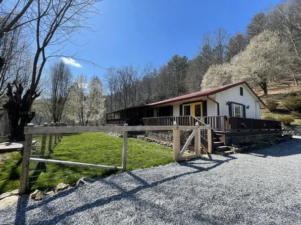 165 Puncheon Camp Rd, Marshall, NC 28753