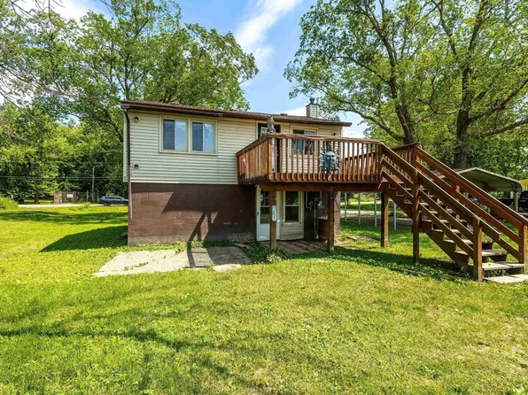 338 Island Ave, East Moline, IL 61244