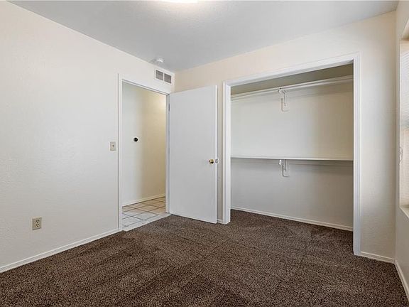 4th image of 2810 Kensington Ave