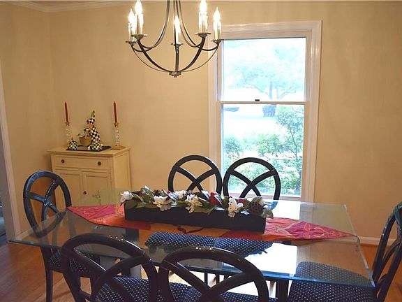 5th image of 15 Buttonwood Cir