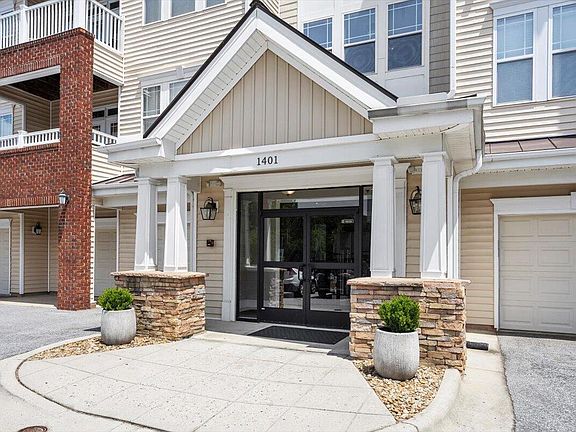 3rd image of 1401 Coopershill Dr APT 206