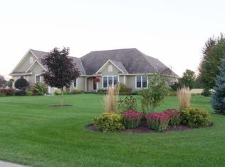 N75W28429 Stillwater Ct, Hartland, WI 53029