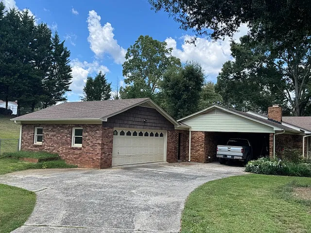 3 bed, 1925 sqft, $2,200 — Photo 3