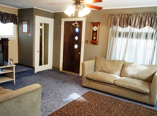 616 Wood St, Coraopolis, PA 15108