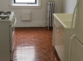 1823 27th Ave #1, Astoria, NY 11102