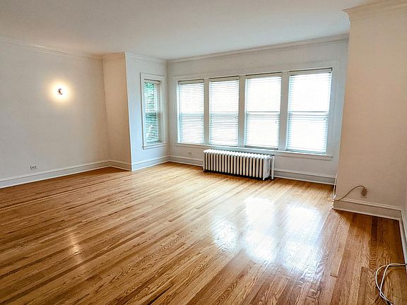4th image of 4011 N Avers Ave #3D