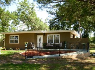 884 Warner Rd, Green Cove Springs, FL 32043