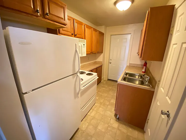 Summit St 1722 GW2 — Photo 25