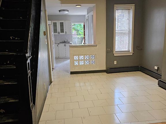 3rd image of 1202 Conrad St
