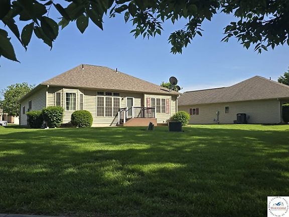 2nd image of 801 E Virginia Pl
