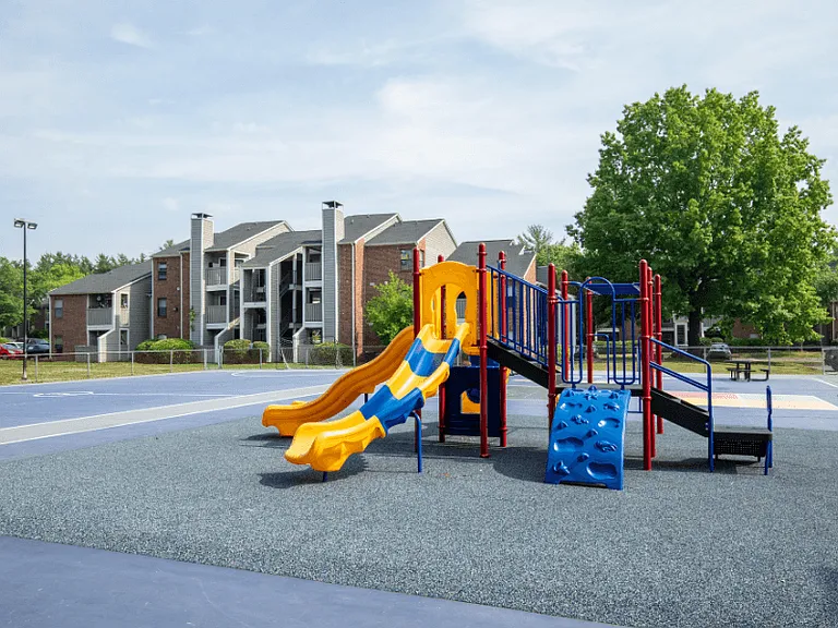 Creekstone Apartments — Photo 12