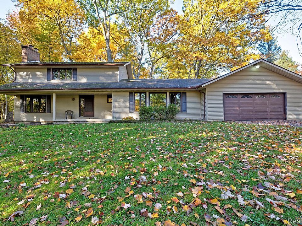 1st image of 1925 Liberty Ln