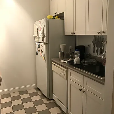 Sold by E Realty International Corp | media 4