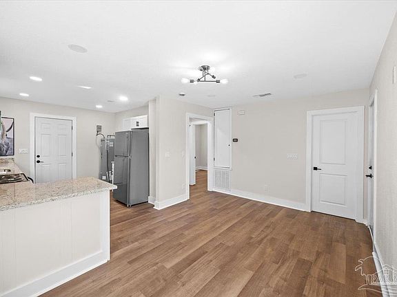 5th image of 2805 W Gadsden St