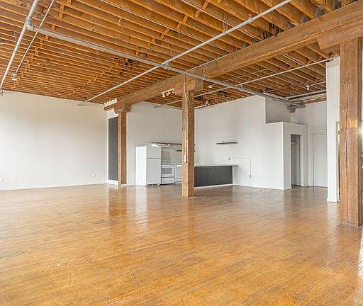 3rd image of 1301 W Lafayette Blvd