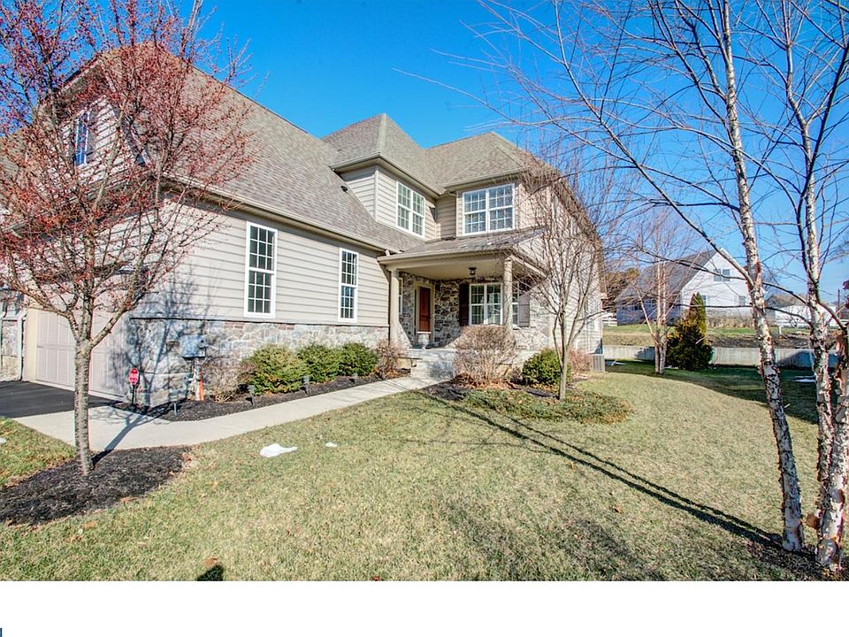 1st image of 520 Giada Dr