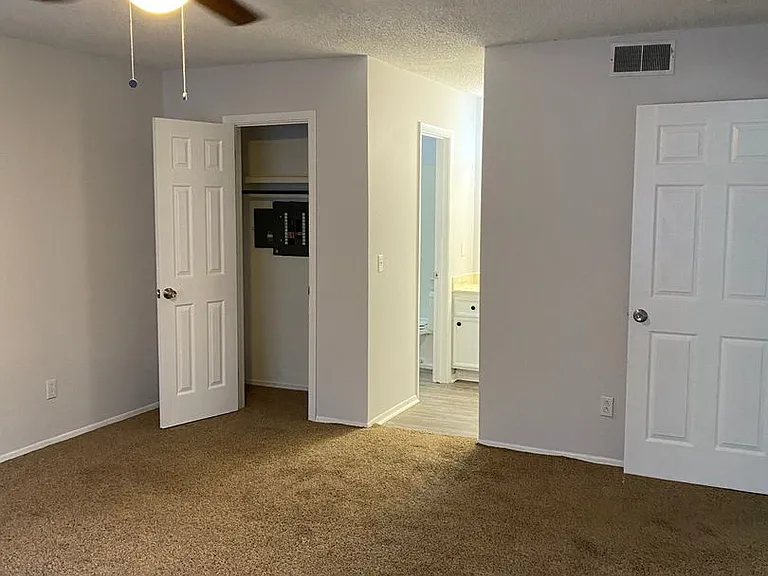 1908 Kirkland Dr — Photo 11