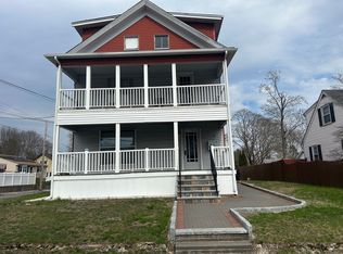 118 Longwood Ave APT 3, Brockton, MA 02301