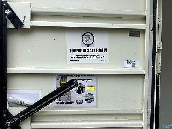 4th image of 57 Johnson St