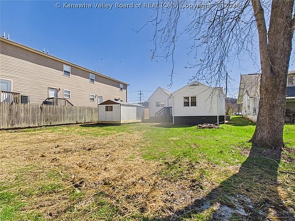 4th image of 1409 W Main St