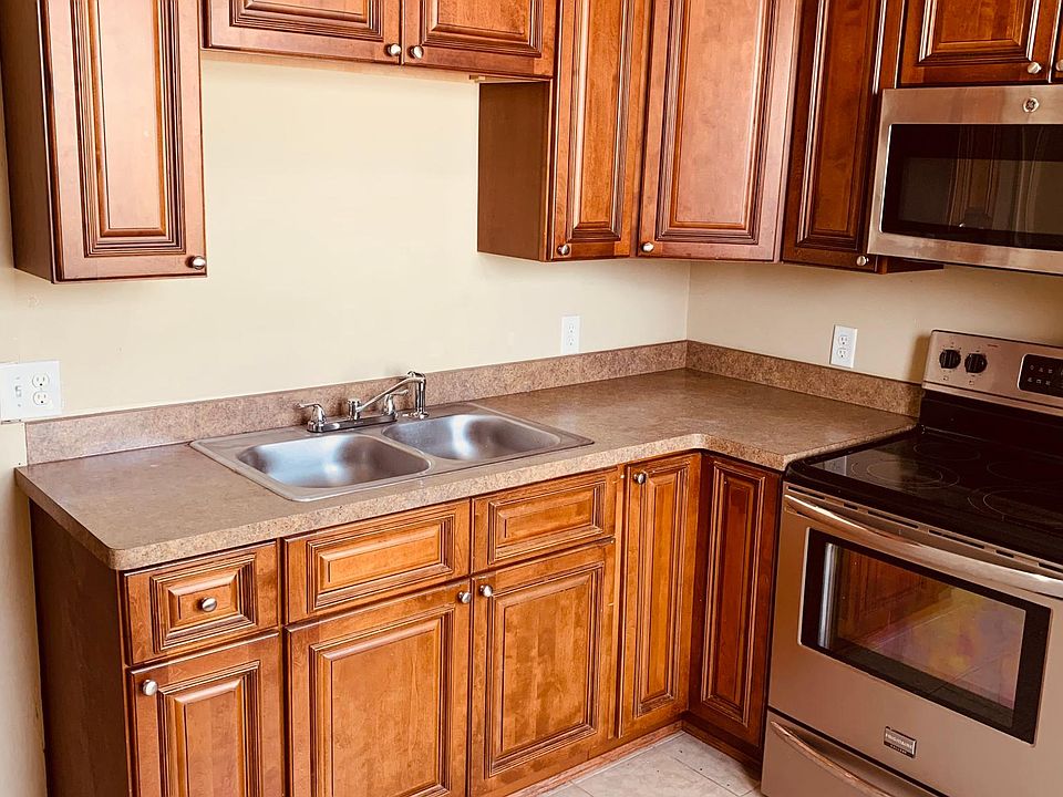 1st image of 144 Claremont Ave #19