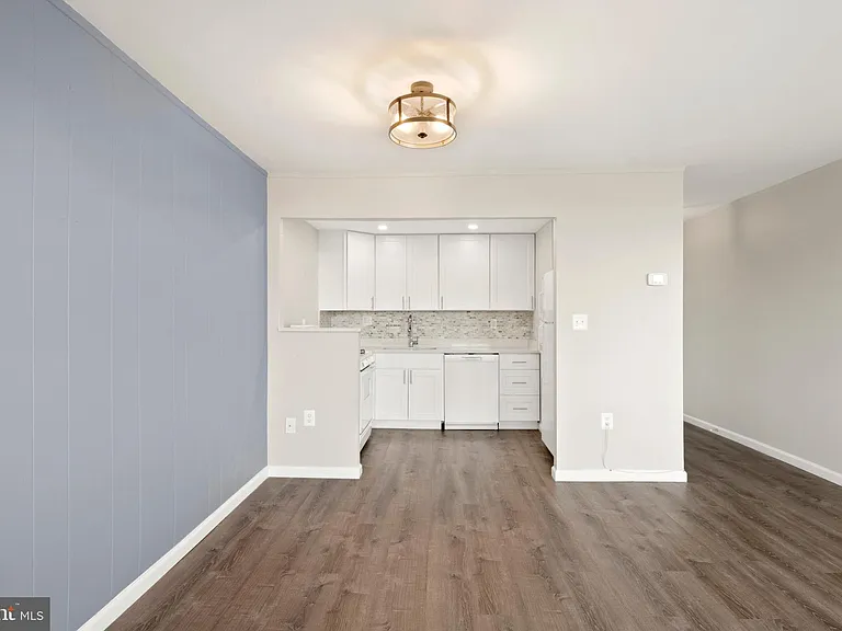 5353 Columbia Pike #607 — Photo 11