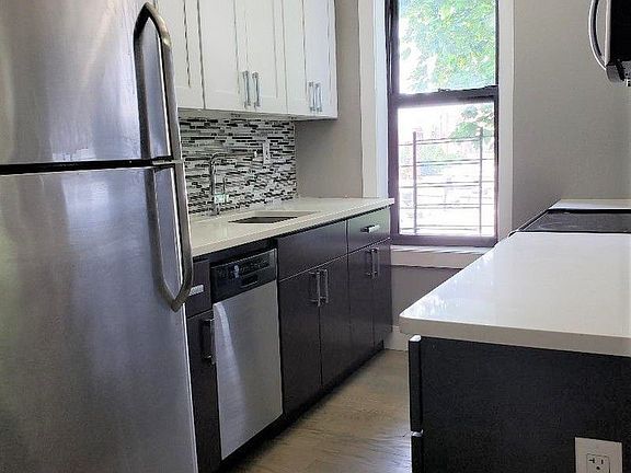 3rd image of 35 Clarkson Ave #D3
