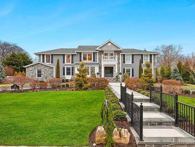 913 Gardiner Drive, Bay Shore, NY, 11706