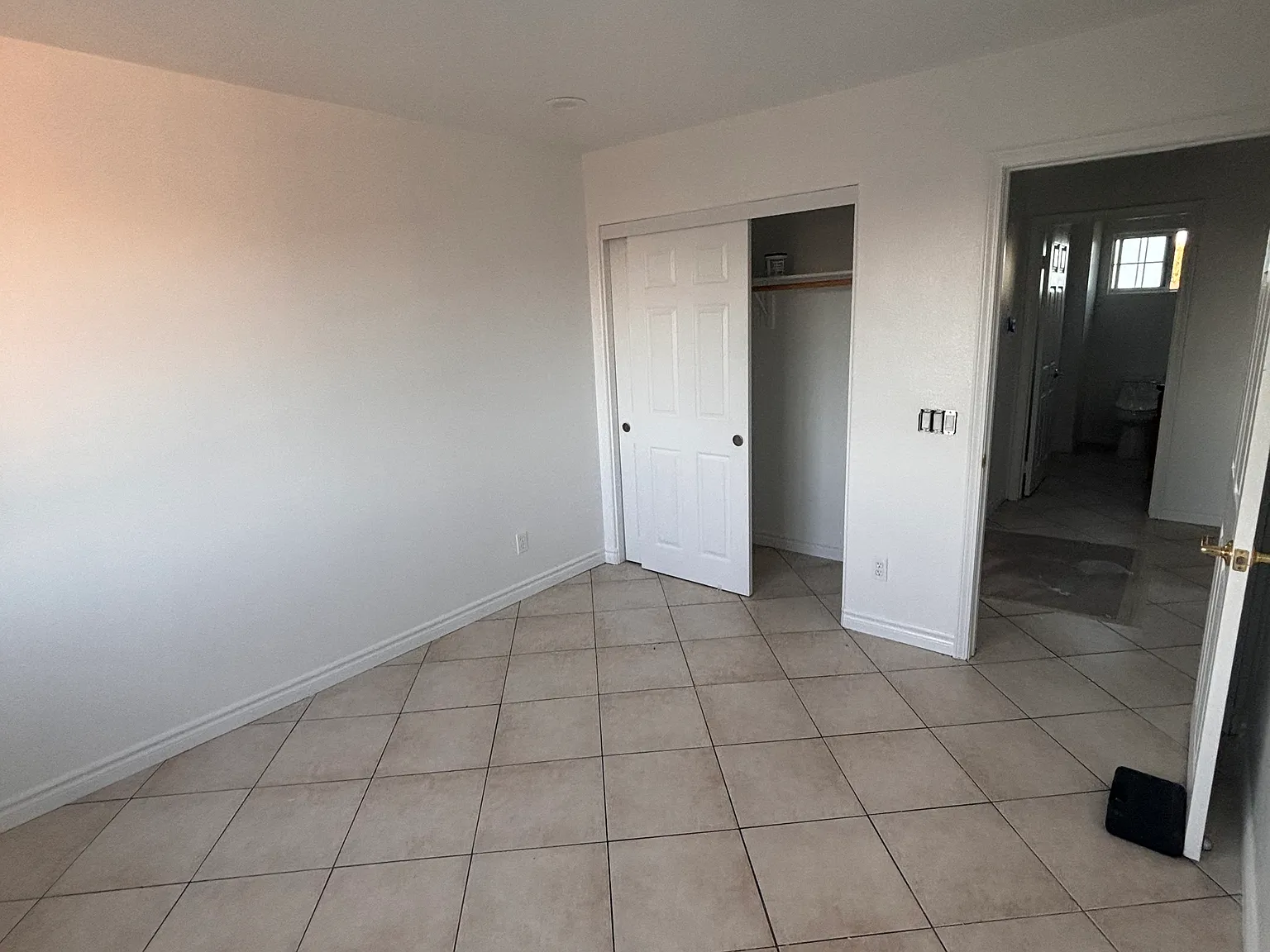 3 bed, $3,000 — Photo 4