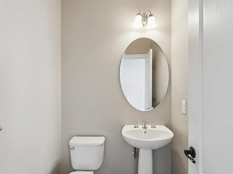 178 Pratt Ln — Photo 13