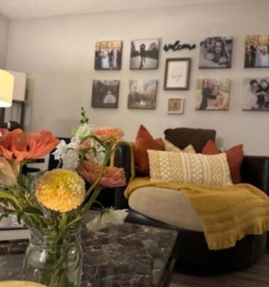 2 bed, 1000 sqft, $830 — Photo 1