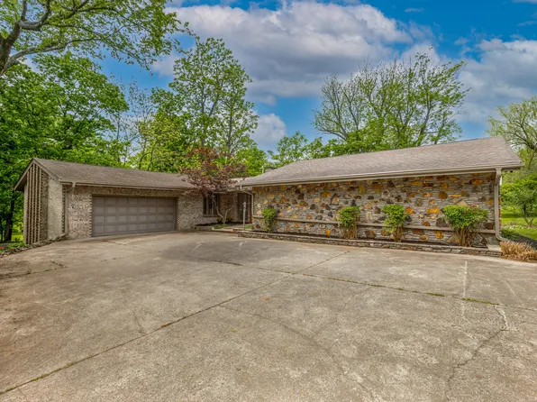 2 Tanglewood Dr, Lexington, KY 40505