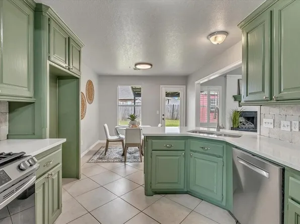 2309 NW 157th Ter, Edmond, OK 73013