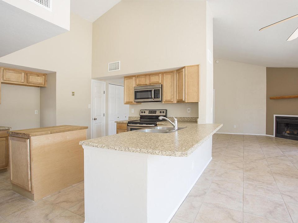 1st image of 3284 W Avenida Cancion