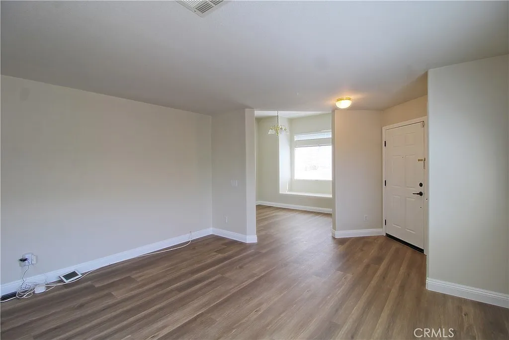 3 bed, 1772 sqft, $3,100 — Photo 4