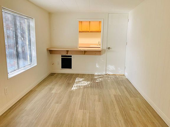 3rd image of 222 Bonair St #222