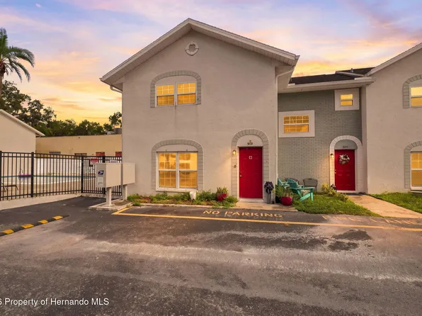 5709 Townhouse Dr, New Port Richey, FL 34652