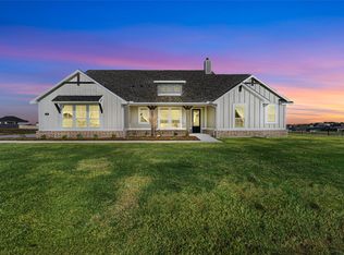 125 Pampas Ct, Decatur, TX 76234